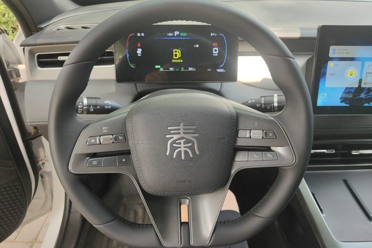 Used BYD Qin PLUS 2025 DM-i Smart Drive 55KM Leading Model Steering Wheel