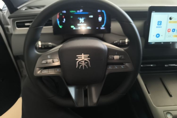 Used BYD Qin PLUS 2025 DM-i Smart Drive 55KM Leading Model Steering Wheel