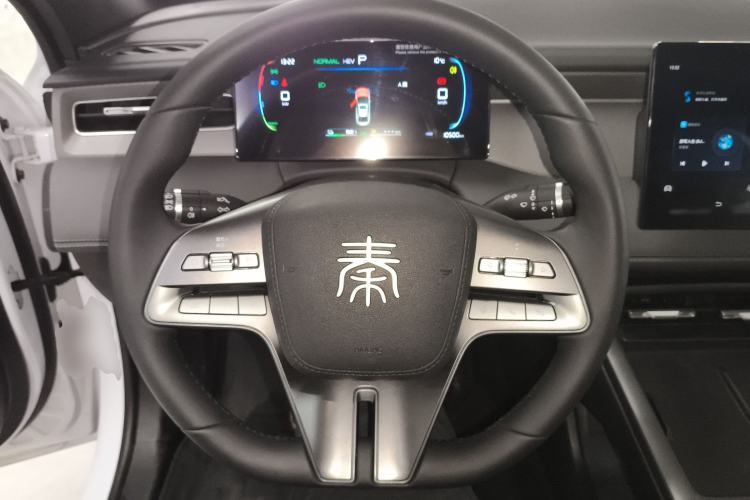 Used BYD Qin PLUS 2025 DM-i Smart Drive 55KM Leading Model Steering Wheel
