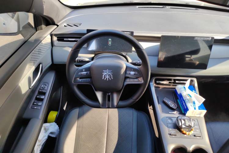 Used BYD Qin PLUS 2025 DM-i Smart Drive 55KM Leading Model Steering Wheel