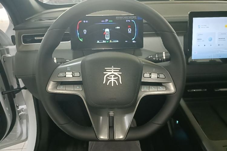 Used BYD Qin PLUS 2025 DM-i Smart Drive 55KM Leading Model Steering Wheel