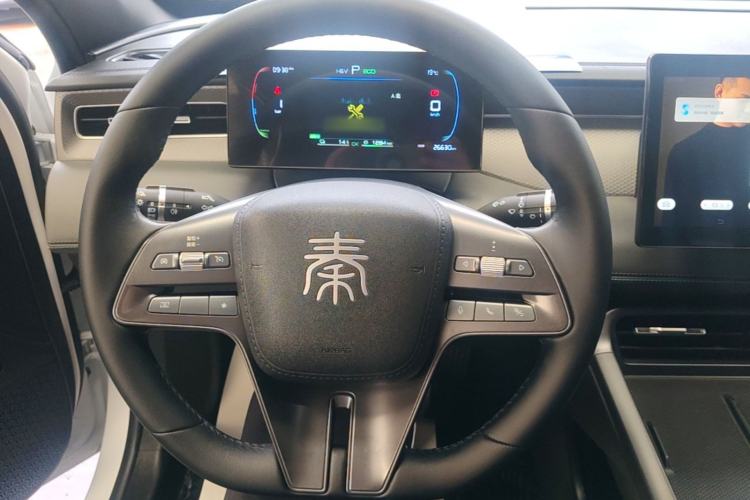 Used BYD Qin PLUS 2025 DM-i Smart Drive 55KM Leading Model Steering Wheel