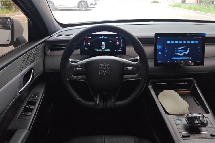 Used BYD Qin PLUS 2025 DM-i Smart Drive 55KM Leading Model Steering Wheel