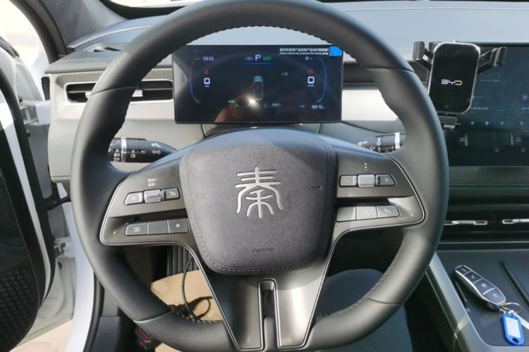 Used BYD Qin PLUS 2025 DM-i Smart Drive 55KM Leading Model Steering Wheel