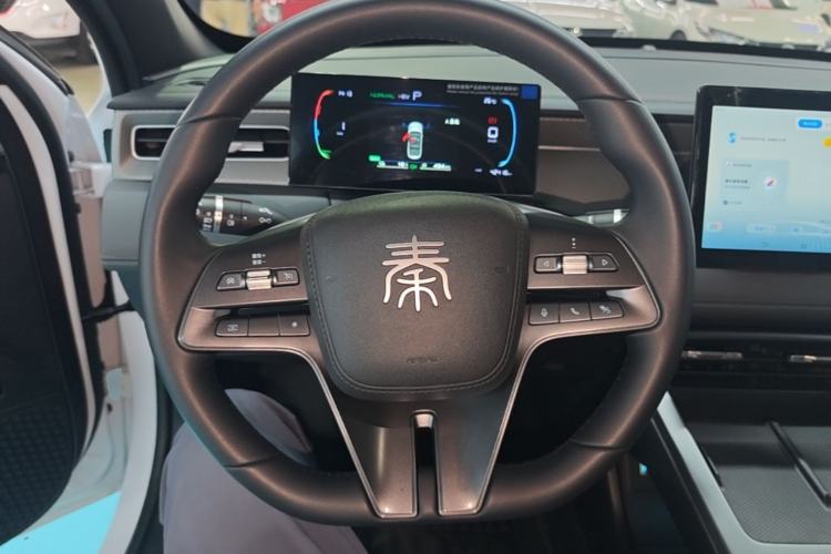 Used BYD Qin PLUS 2025 DM-i Smart Drive 55KM Leading Model Steering Wheel