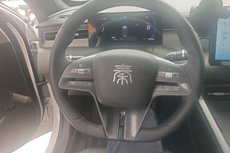 Used BYD Qin PLUS 2025 DM-i Smart Drive 55KM Leading Model Steering Wheel