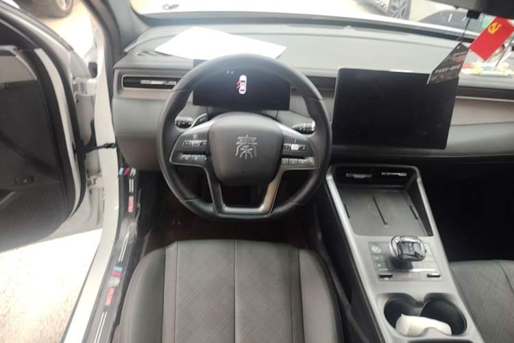Used BYD Qin PLUS 2025 EV Smart Drive Edition 420KM Leading Model Steering Wheel