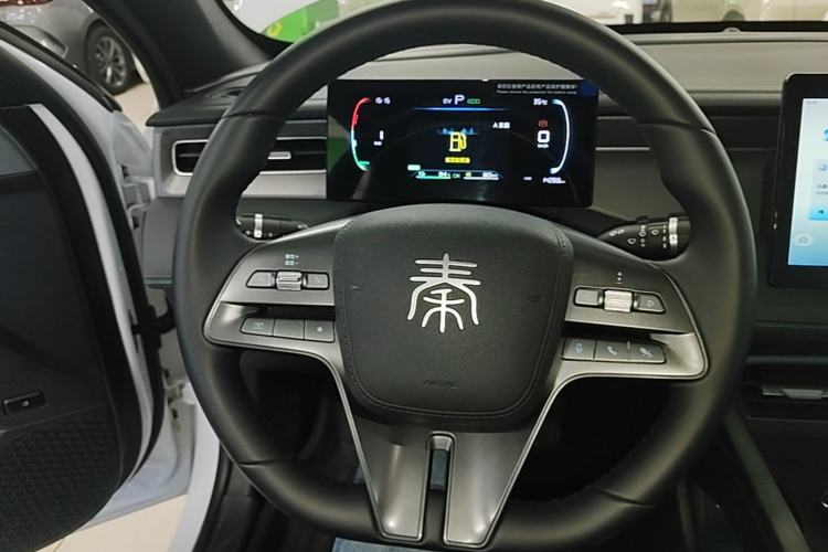 Used BYD Qin PLUS 2025 DM-i Smart Drive 55KM Leading Model Steering Wheel
