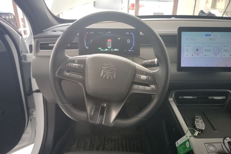 Used BYD Qin PLUS 2025 DM-i Smart Drive 55KM Leading Model Steering Wheel