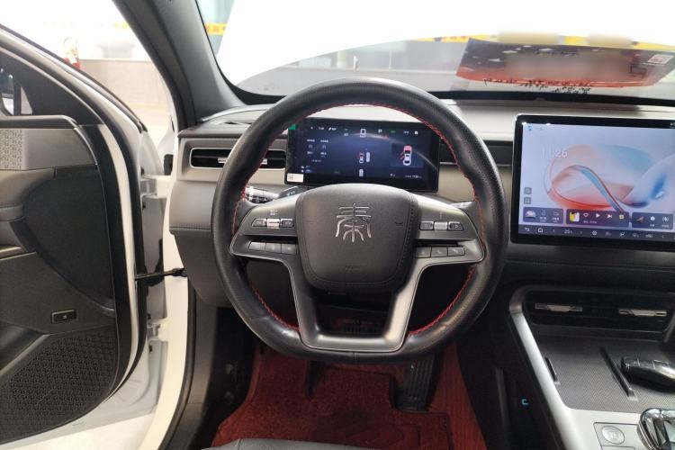 Used BYD Qin PLUS 2025 DM-i Smart Drive 55KM Beyond Model Steering Wheel