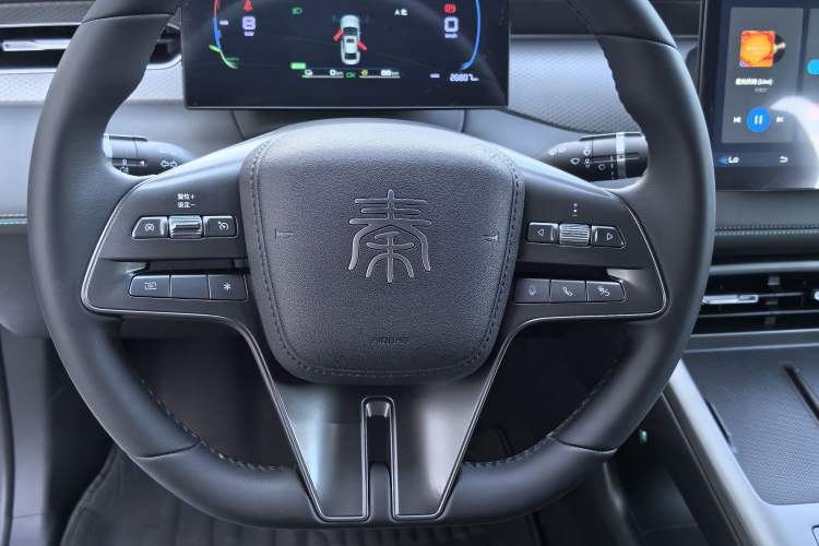 Used BYD Qin PLUS 2025 DM-i Smart Drive 55KM Leading Model Steering Wheel
