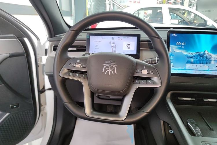 Used BYD Qin PLUS 2025 EV Smart Drive Edition 510KM Leading Model Steering Wheel