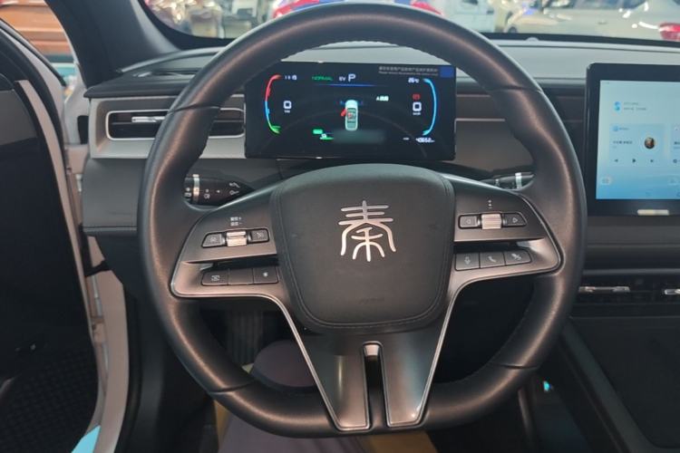 Used BYD Qin PLUS 2025 DM-i Smart Drive 55KM Leading Model Steering Wheel