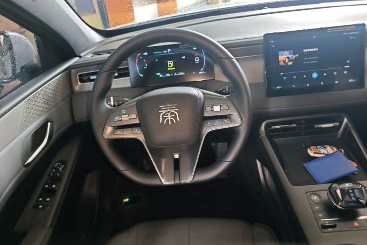 Used BYD Qin PLUS 2025 DM-i Smart Drive 55KM Leading Model Steering Wheel