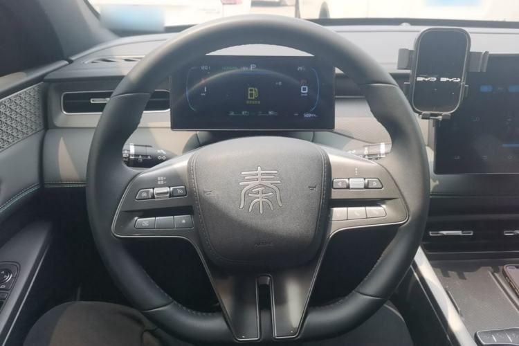 Used BYD Qin PLUS 2025 DM-i Smart Drive 55KM Leading Model Steering Wheel