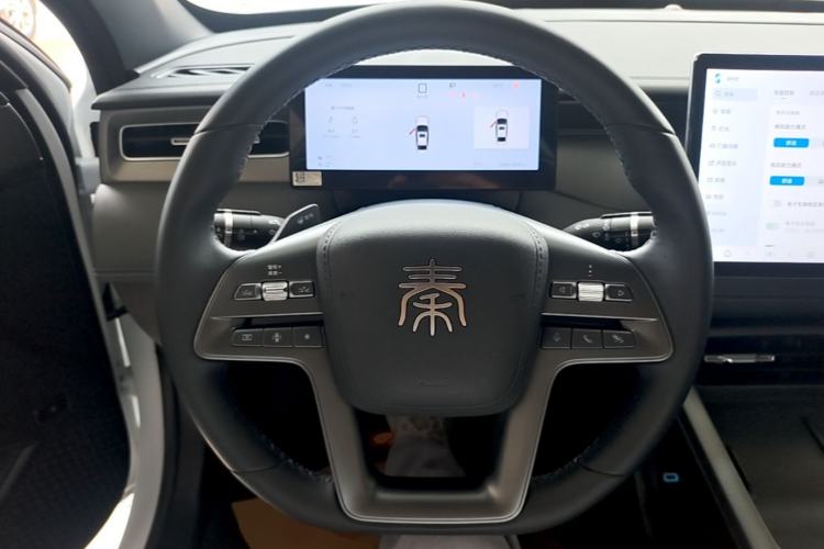 Used BYD Qin PLUS 2025 DM-i Smart Drive 120KM Superior Model Steering Wheel