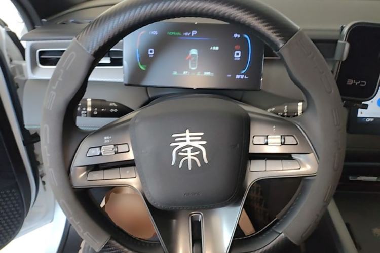 Used BYD Qin PLUS 2025 DM-i Smart Drive 55KM Leading Model Steering Wheel