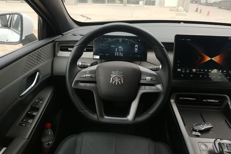 Used BYD Qin PLUS 2025 EV Smart Drive Edition 420KM Leading Model Steering Wheel