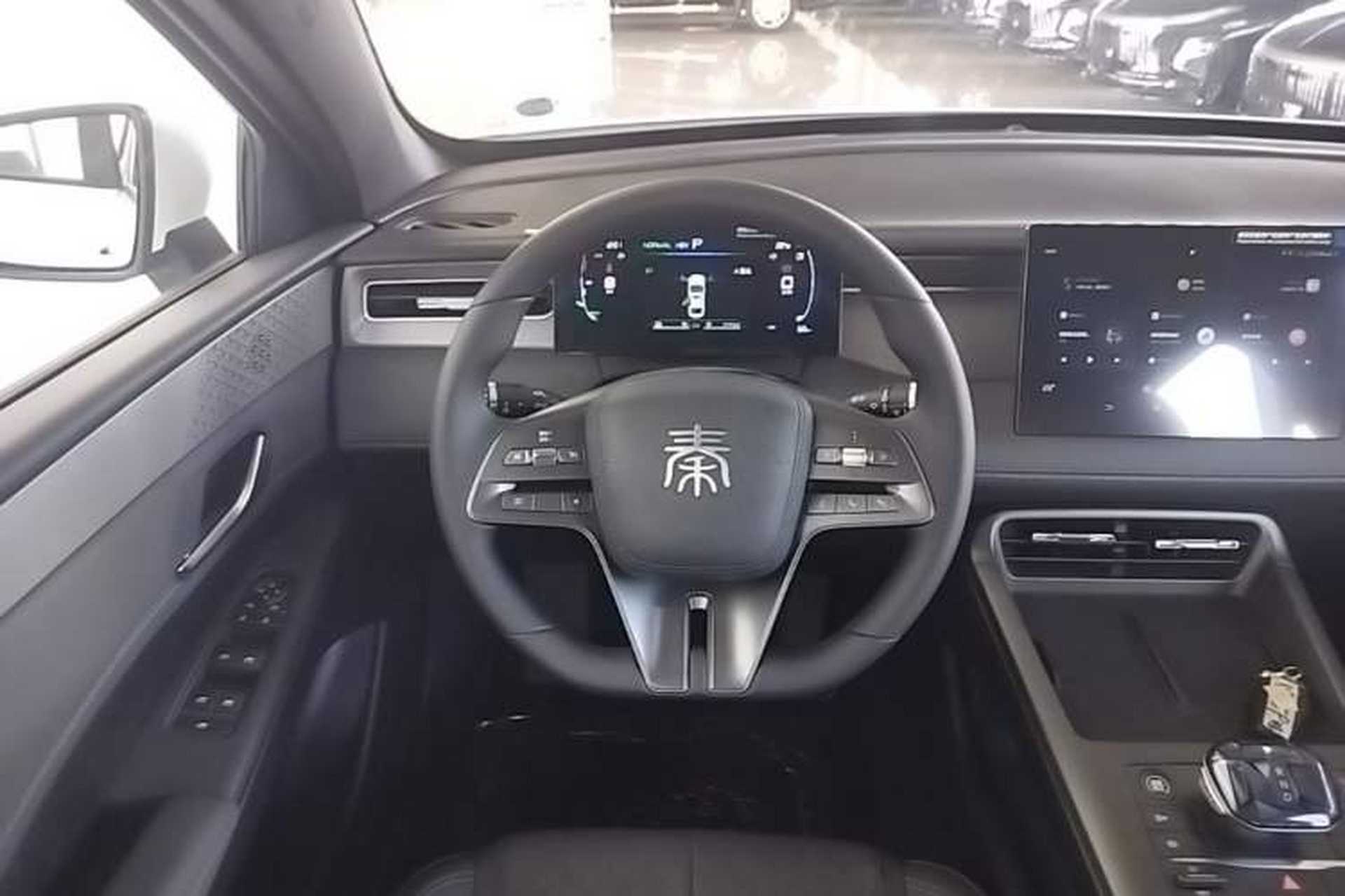 Used BYD Qin PLUS 2025 DM-i Smart Drive 55KM Leading Model Steering Wheel