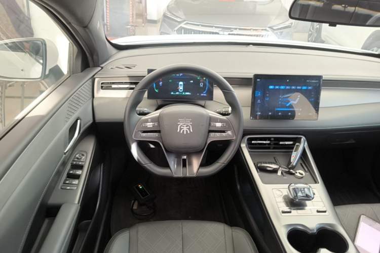 Used BYD Qin PLUS 2025 DM-i Smart Drive 55KM Leading Model Steering Wheel