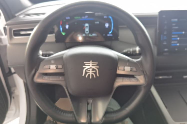 Used BYD Qin PLUS 2025 DM-i Smart Drive 55KM Leading Model Steering Wheel