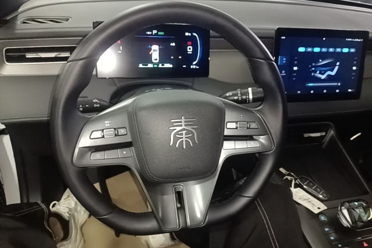 Used BYD Qin PLUS 2025 DM-i Smart Drive 55KM Leading Model Steering Wheel