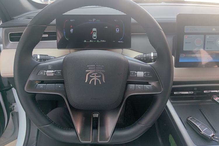 Used BYD Qin PLUS 2025 DM-i Smart Drive 55KM Leading Model Steering Wheel