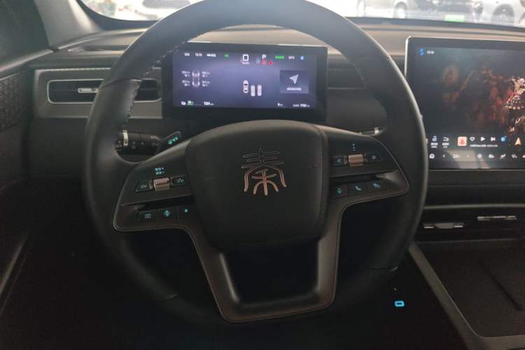 Used BYD Qin PLUS 2025 EV Smart Drive Edition 510KM Leading Model Steering Wheel