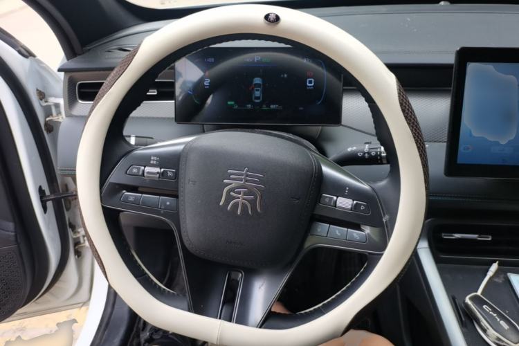 Used BYD Qin PLUS 2025 DM-i Smart Drive 55KM Leading Model Steering Wheel