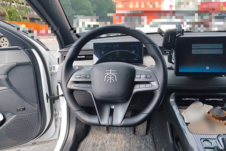 Used BYD Qin PLUS 2025 DM-i Smart Drive 55KM Leading Model Steering Wheel