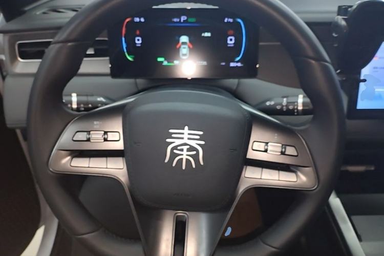 Used BYD Qin PLUS 2025 DM-i Smart Drive 55KM Leading Model Steering Wheel