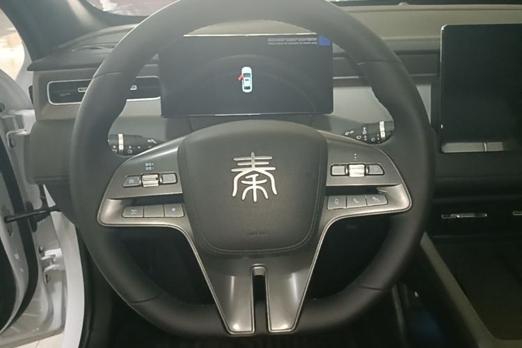 Used BYD Qin PLUS 2025 DM-i Smart Drive 55KM Leading Model Steering Wheel