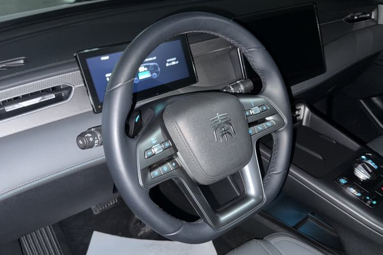 Used BYD Qin PLUS 2025 DM-i Smart Drive 55KM Beyond Model Steering Wheel