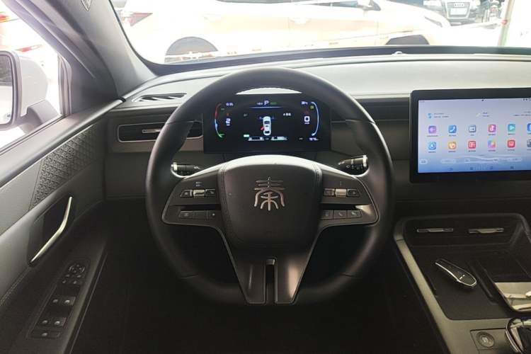 Used BYD Qin PLUS 2025 DM-i Smart Drive 55KM Leading Model Steering Wheel