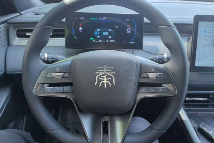 Used BYD Qin PLUS 2025 DM-i Smart Drive 55KM Leading Model Steering Wheel
