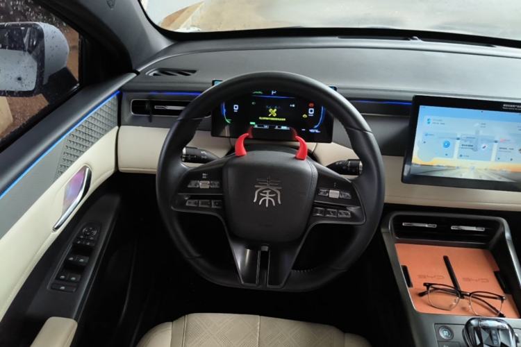 Used BYD Qin PLUS 2025 DM-i Smart Drive 55KM Leading Model Steering Wheel
