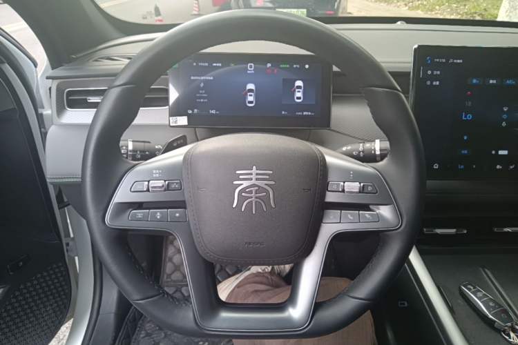 Used BYD Qin PLUS 2025 EV Smart Drive Edition 510KM Leading Model Steering Wheel