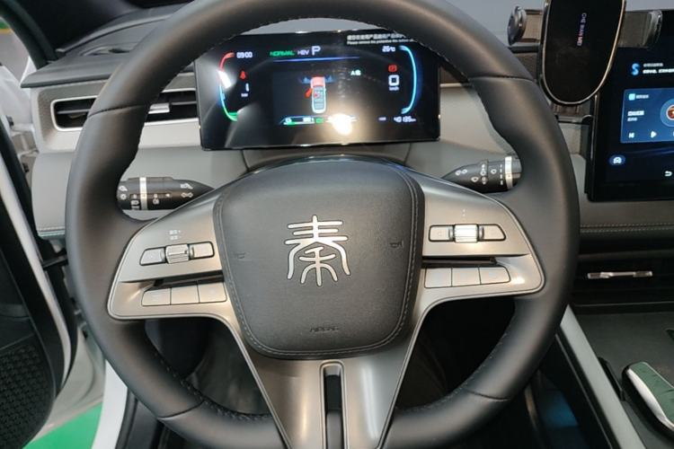 Used BYD Qin PLUS 2025 DM-i Smart Drive 55KM Leading Model Steering Wheel