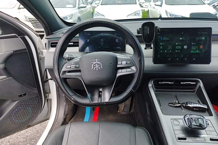 Used BYD Qin PLUS 2025 DM-i Smart Drive 55KM Leading Model Steering Wheel
