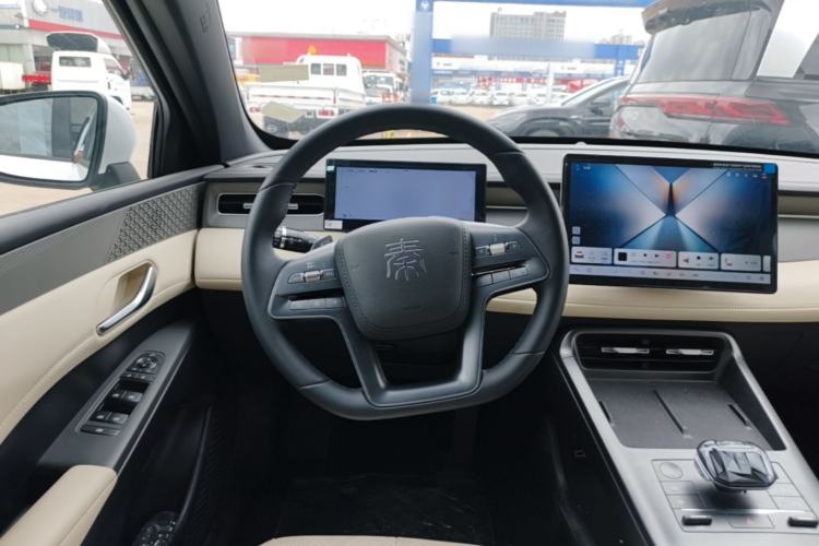 Used BYD Qin PLUS 2025 EV Smart Drive Edition 420KM Leading Model Steering Wheel