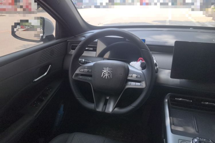 Used BYD Qin PLUS 2025 DM-i Smart Drive 55KM Leading Model Steering Wheel