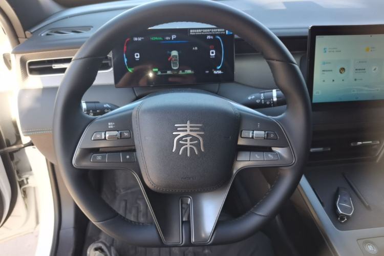 Used BYD Qin PLUS 2025 DM-i Smart Drive 55KM Leading Model Steering Wheel