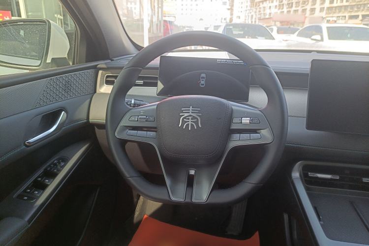 Used BYD Qin PLUS 2025 DM-i Smart Drive 55KM Leading Model Steering Wheel