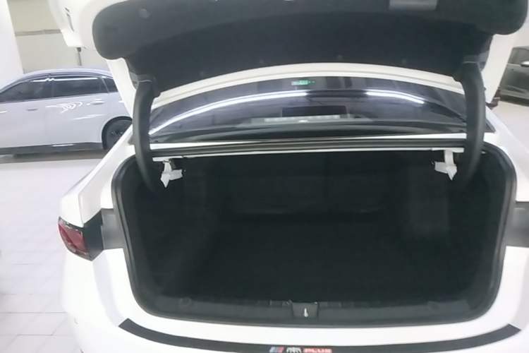 Used BYD Qin PLUS 2025 DM-i Smart Drive 55KM Leading Model Trunk