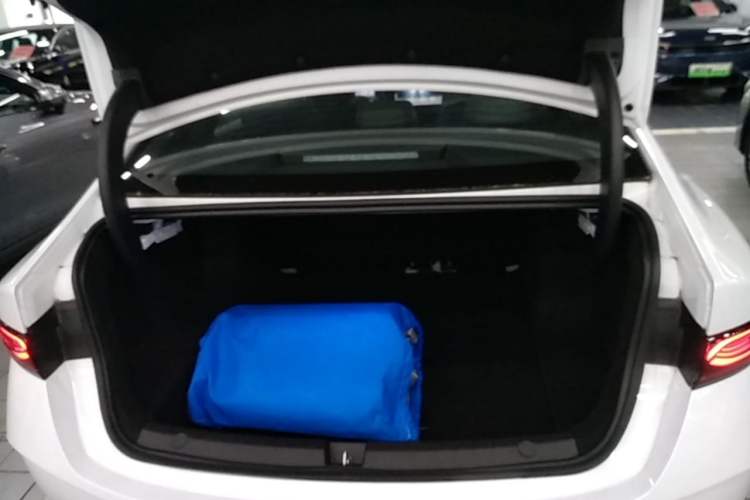 Used BYD Qin PLUS 2025 DM-i Smart Drive 120KM Superior Model Trunk