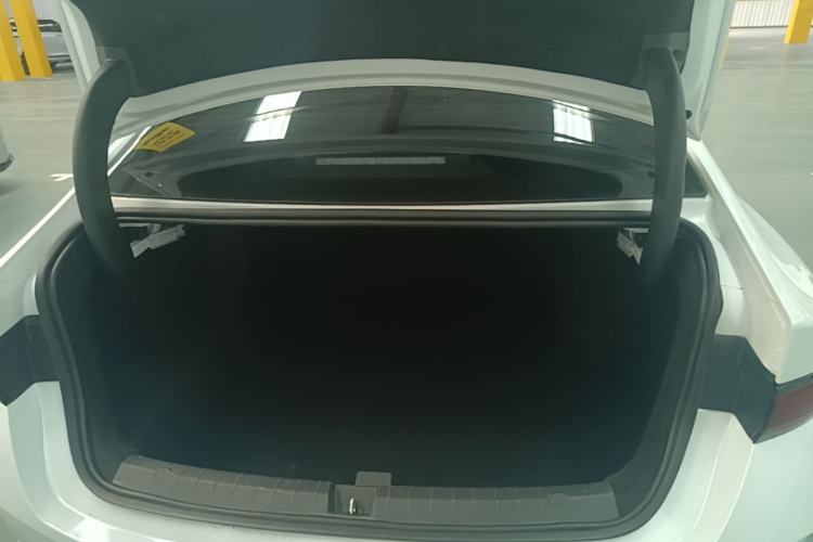 Used BYD Qin PLUS 2025 DM-i Smart Drive 55KM Leading Model Trunk