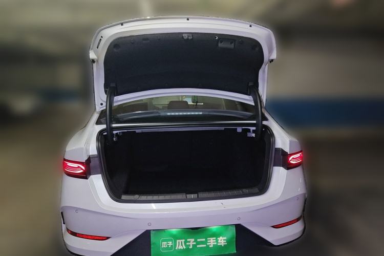 Used BYD Qin PLUS 2025 DM-i Smart Drive 55KM Leading Model Trunk