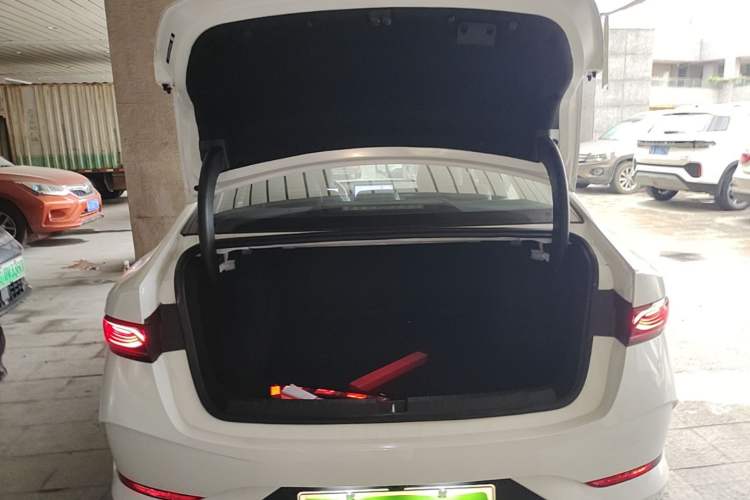 Used BYD Qin PLUS 2025 DM-i Smart Drive 120KM Superior Model Trunk