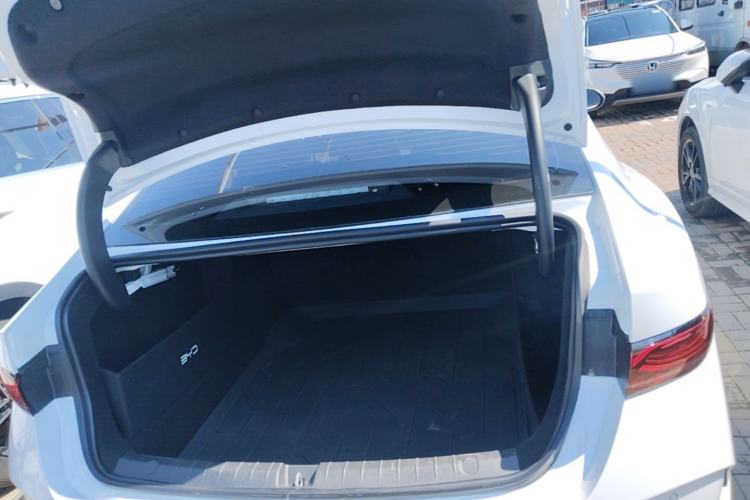 Used BYD Qin PLUS 2025 DM-i Smart Drive 55KM Leading Model Trunk