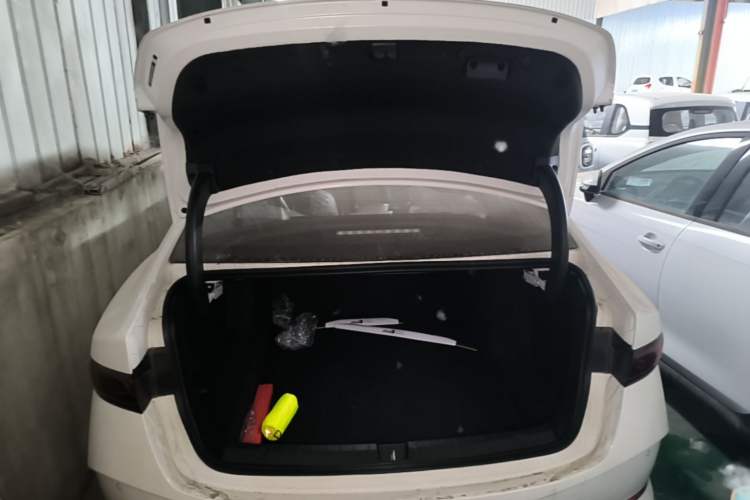 Used BYD Qin PLUS  Trunk